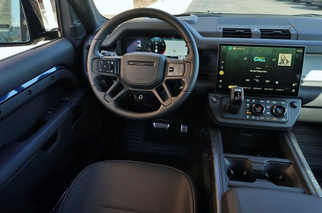 New 2026 Land Rover Defender 110 OCTA AWD/4WD image 18