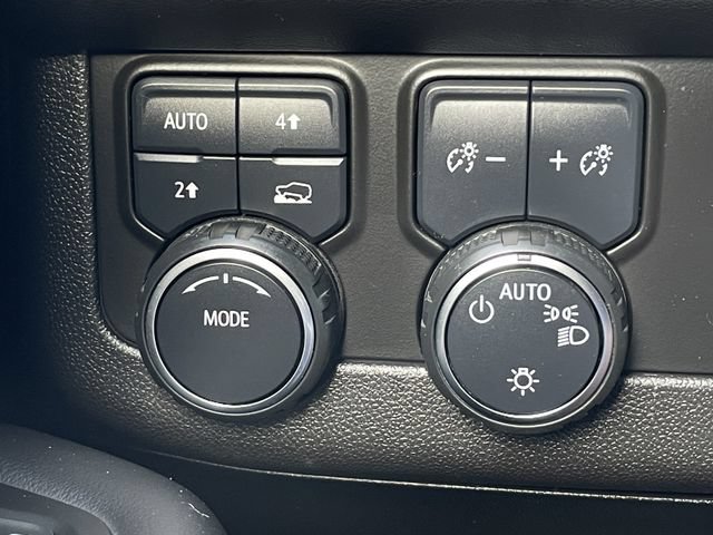 Used 2021 Chevrolet Tahoe LS AWD/4WD image 20