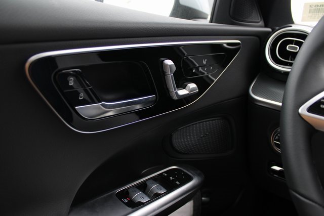 New 2025 Mercedes-Benz C 300 4MATIC Sedan image 22