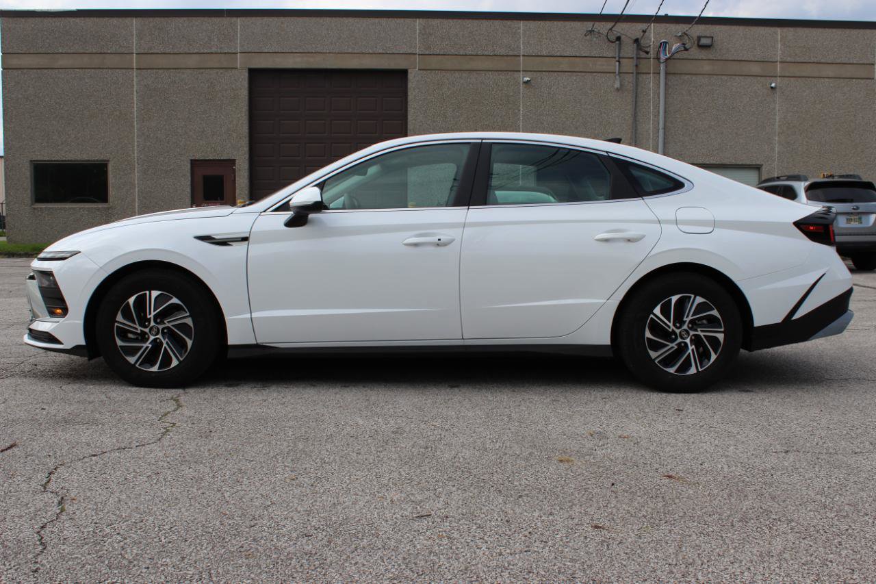 Used 2026 Hyundai Sonata Blue FWD image 4