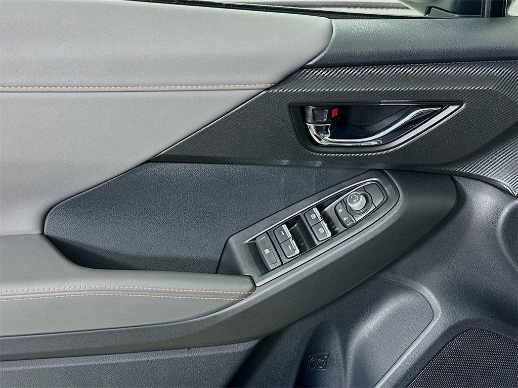 Used 2025 Subaru Crosstrek 2.5i Limited w/ Popular Package #4A image 21