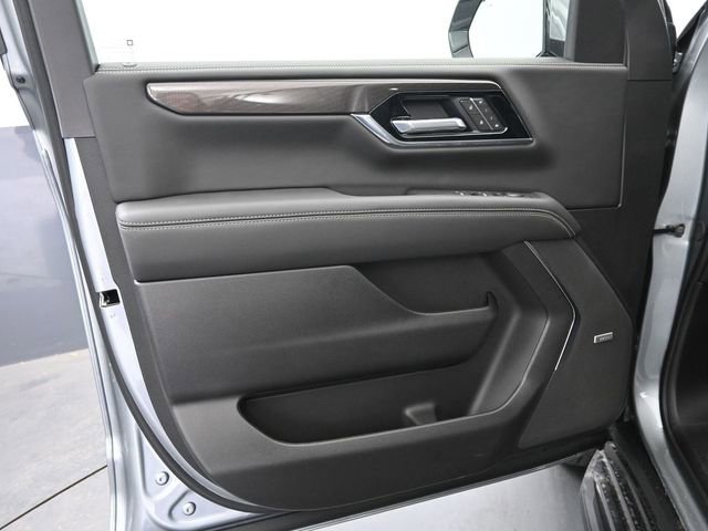 Used 2025 GMC Yukon XL Elevation image 21