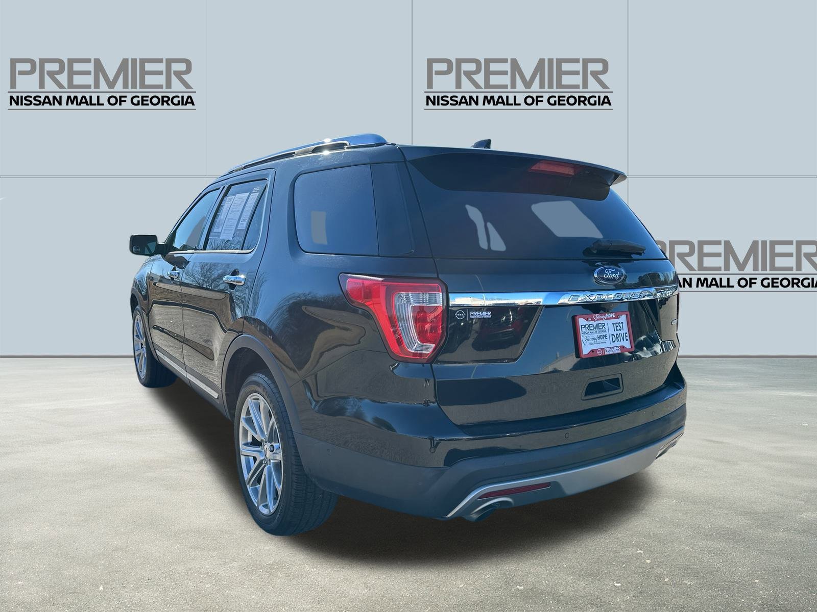 Used 2016 Ford Explorer Limited w/ Equipment Group 303A image 7