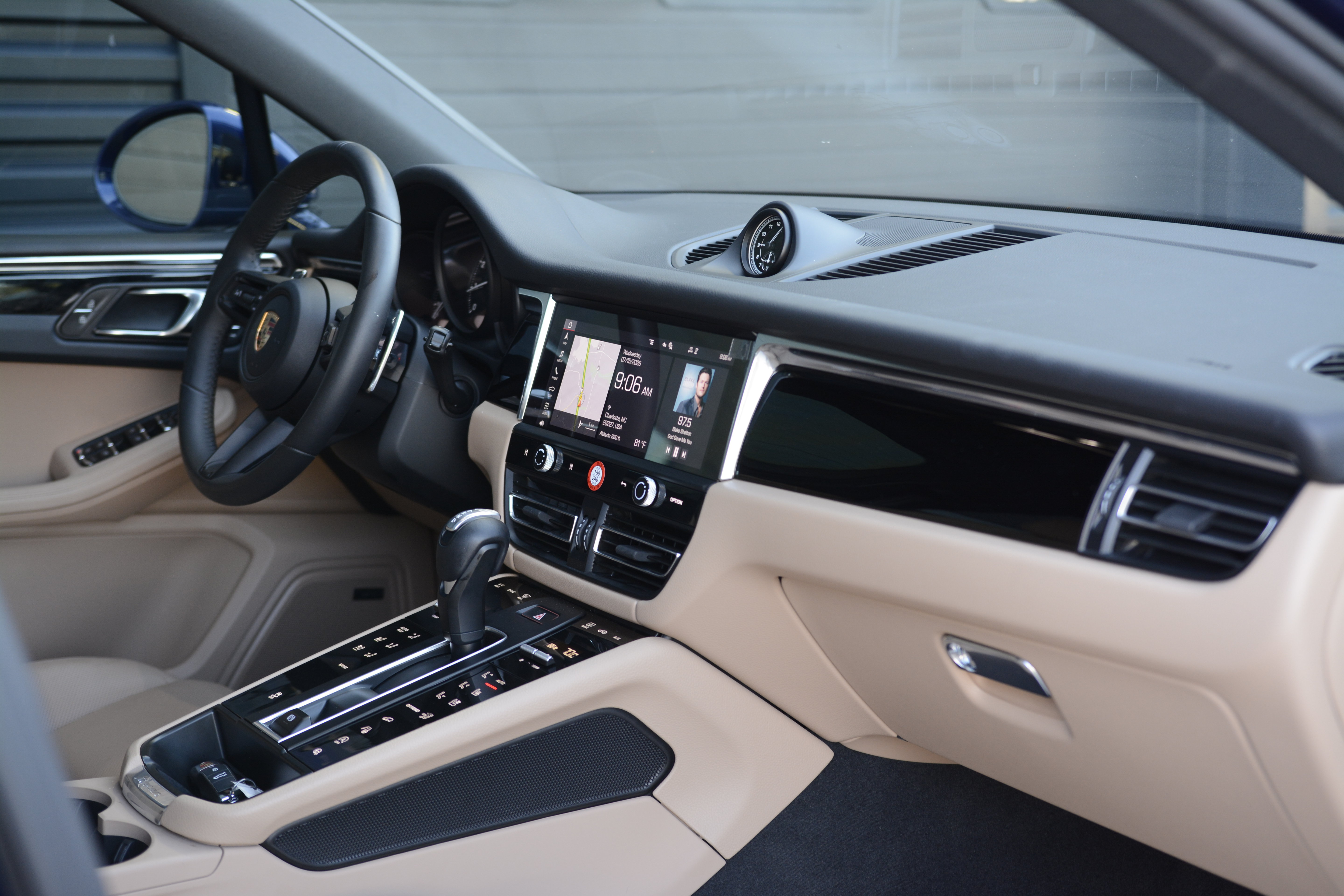 Certified 2026 Porsche Macan AWD/4WD image 29