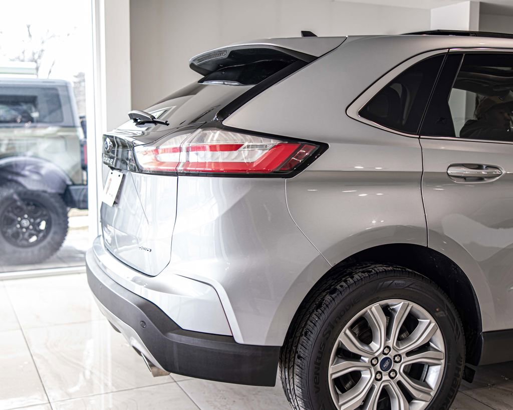 Used 2022 Ford Edge Titanium w/ Equipment Group 301A AWD/4WD image 13