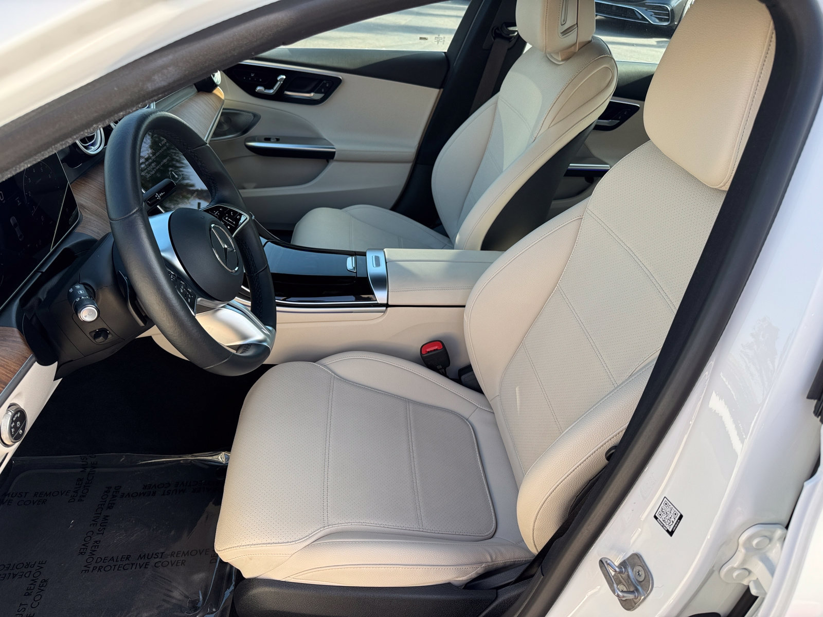 Used 2025 Mercedes-Benz C 300 Sedan image 17