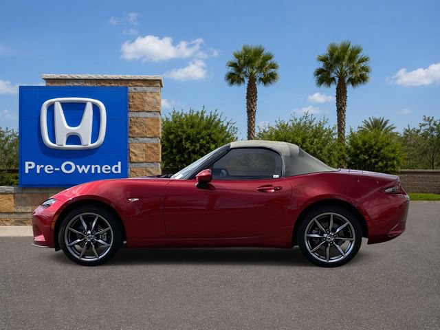 Used 2021 MAZDA MX-5 Miata Grand Touring RWD image 3