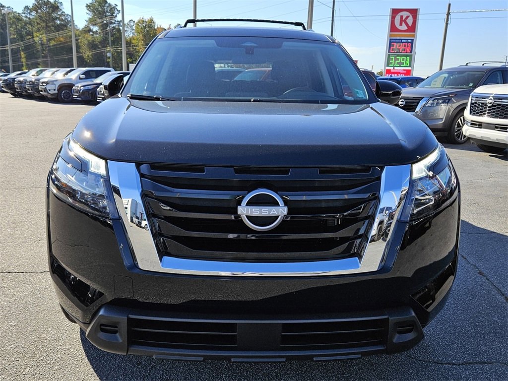 New 2025 Nissan Pathfinder SV w/ SV Premium Package image 17