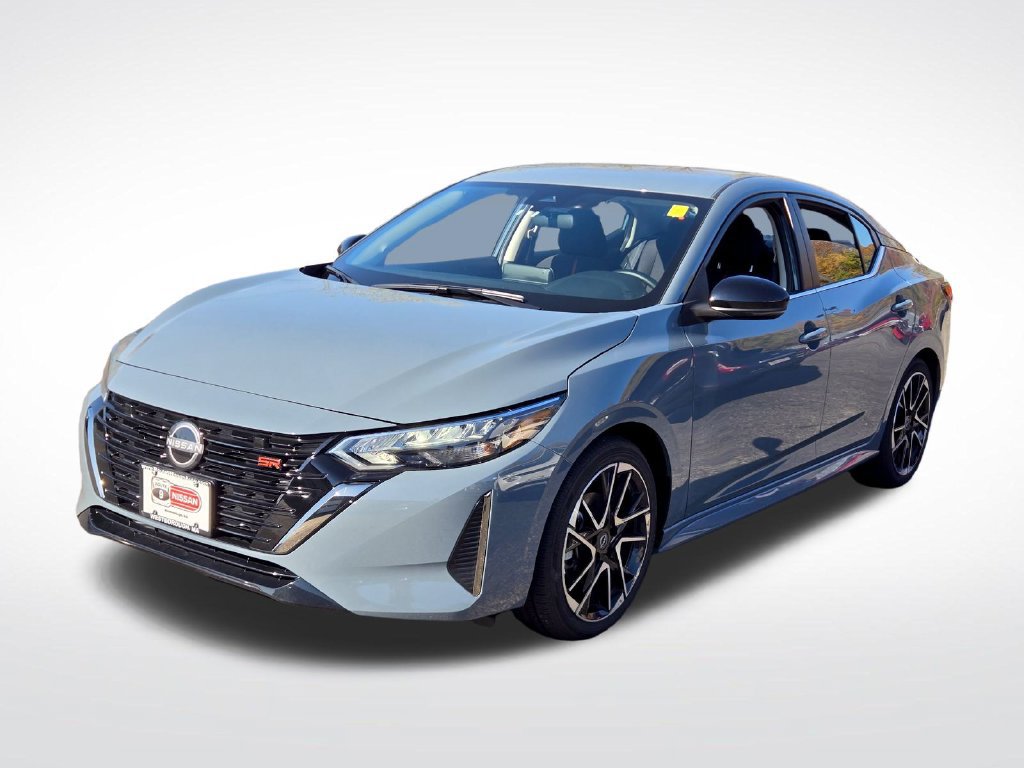 Used 2025 Nissan Sentra SR w/ Trunk Package FWD image 2