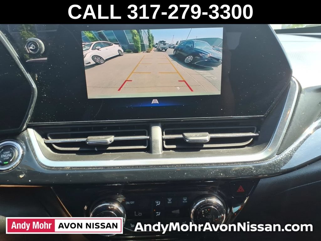 Used 2024 Chevrolet Trax RS w/ Sunroof Package FWD image 22