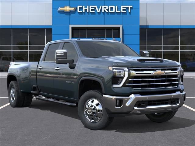 New 2026 Chevrolet Silverado 3500 LTZ AWD/4WD image 7