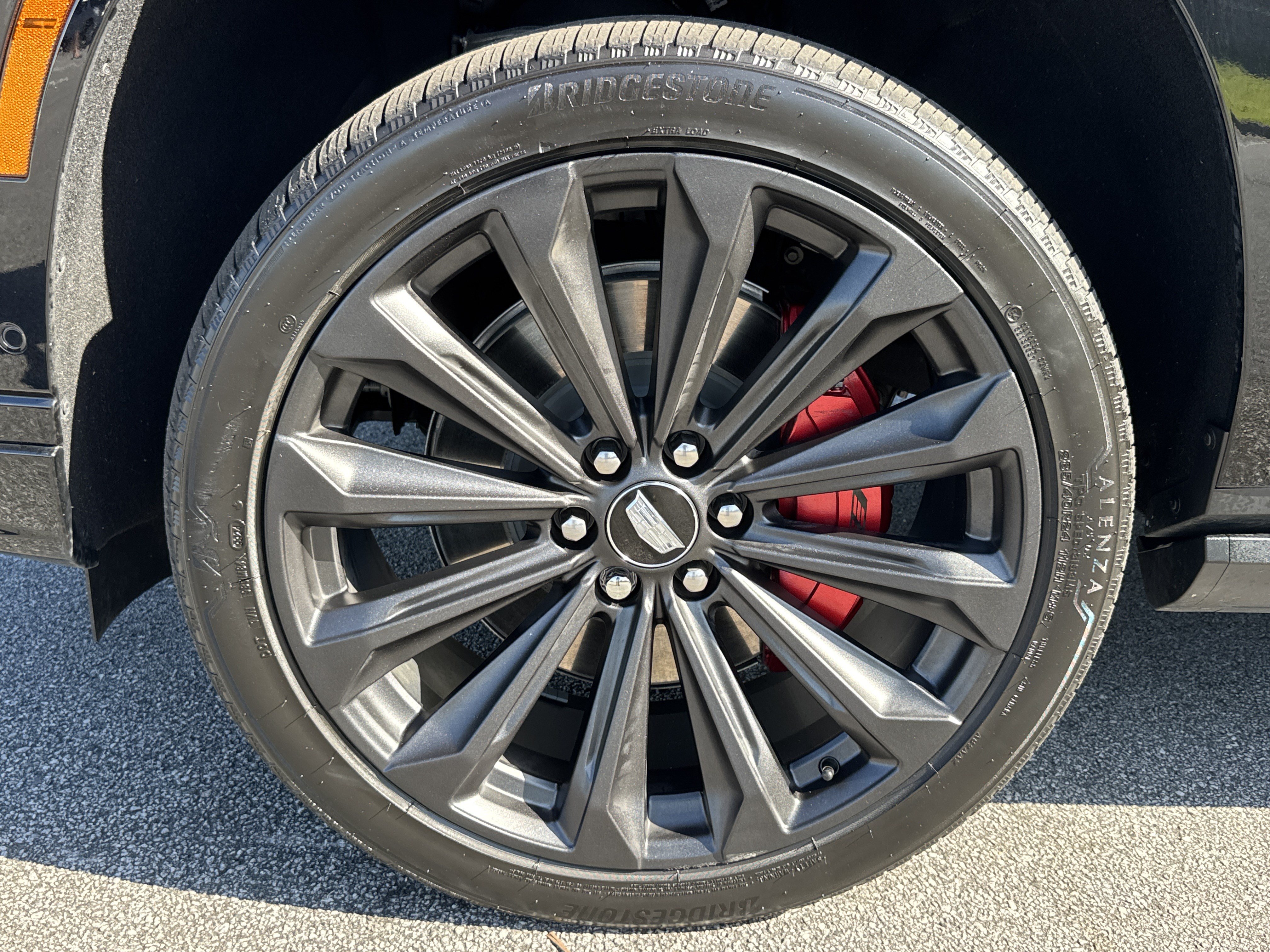 Used 2025 Cadillac Escalade V AWD/4WD image 13