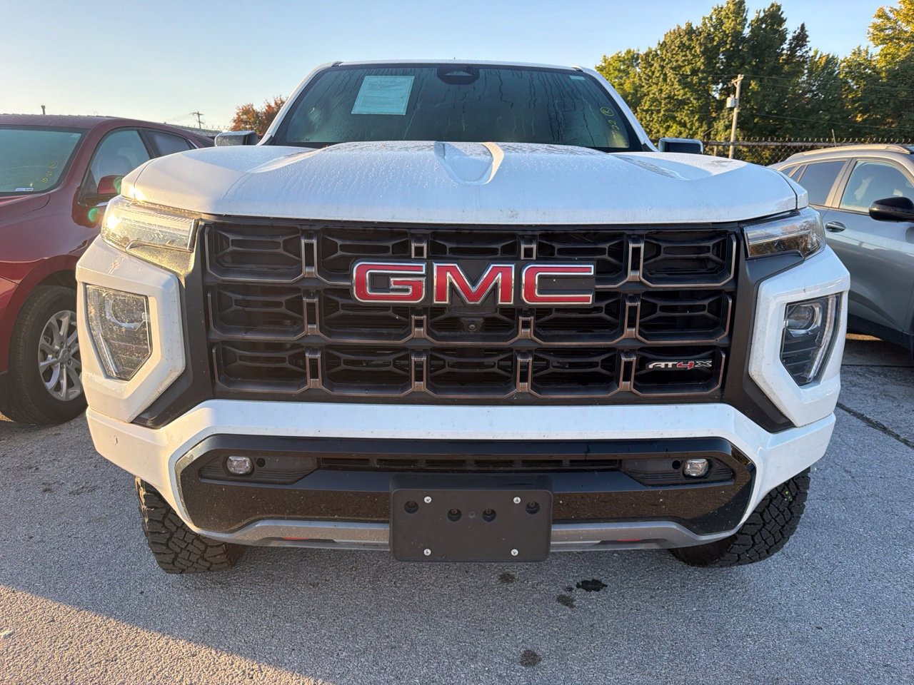 Used 2024 GMC Canyon AT4X AWD/4WD image 2