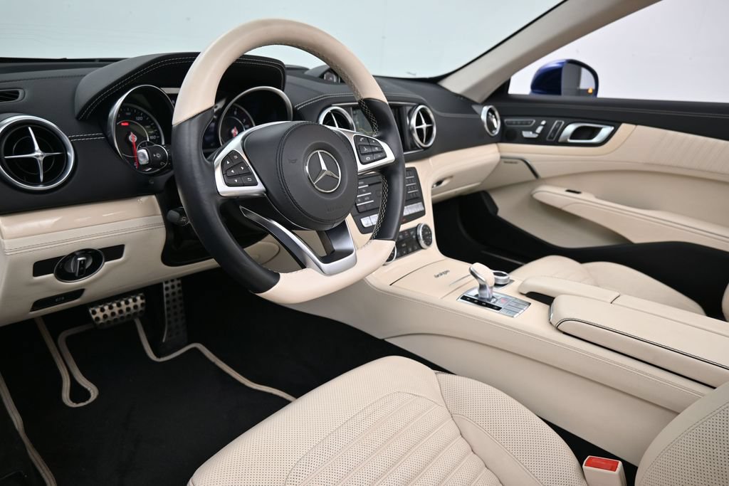 Used 2017 Mercedes-Benz SL 450 image 4