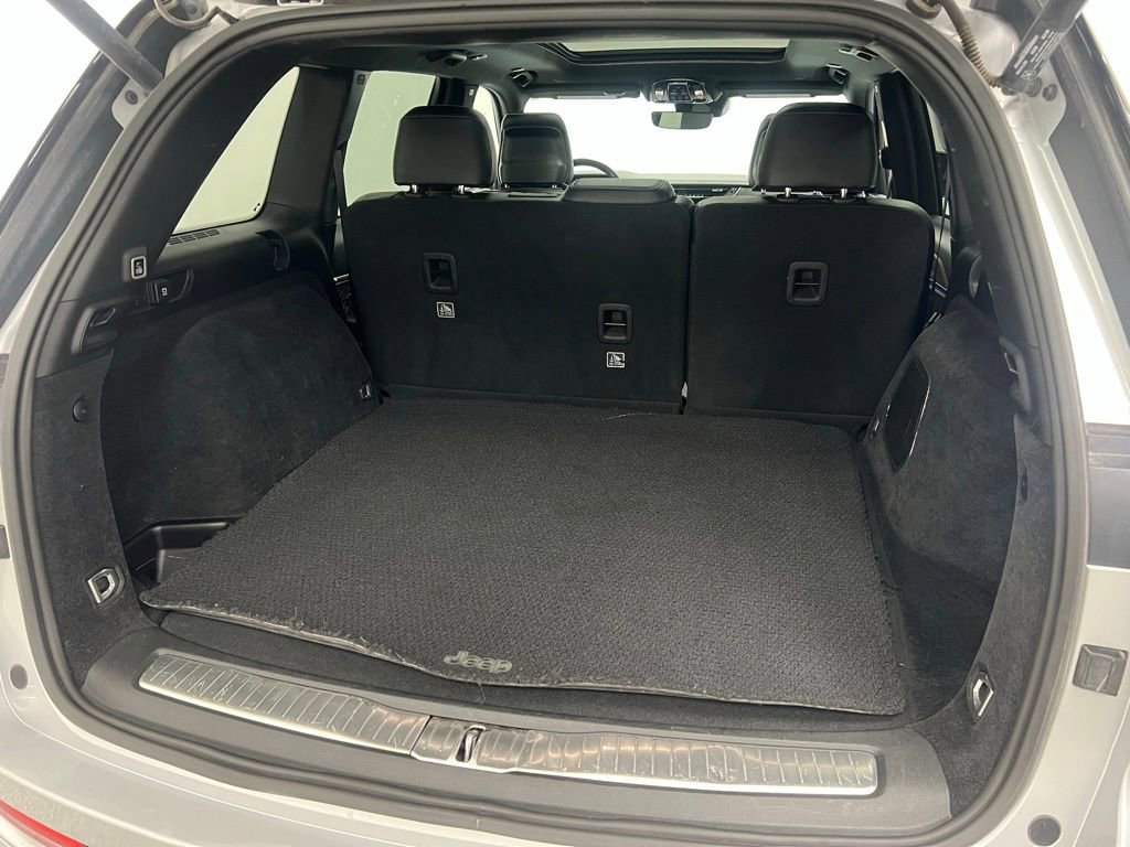 Used 2024 Jeep Grand Cherokee Summit image 7