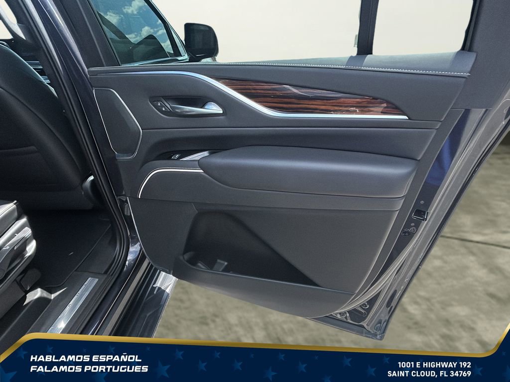 Used 2022 Cadillac Escalade ESV Premium Luxury AWD/4WD image 27