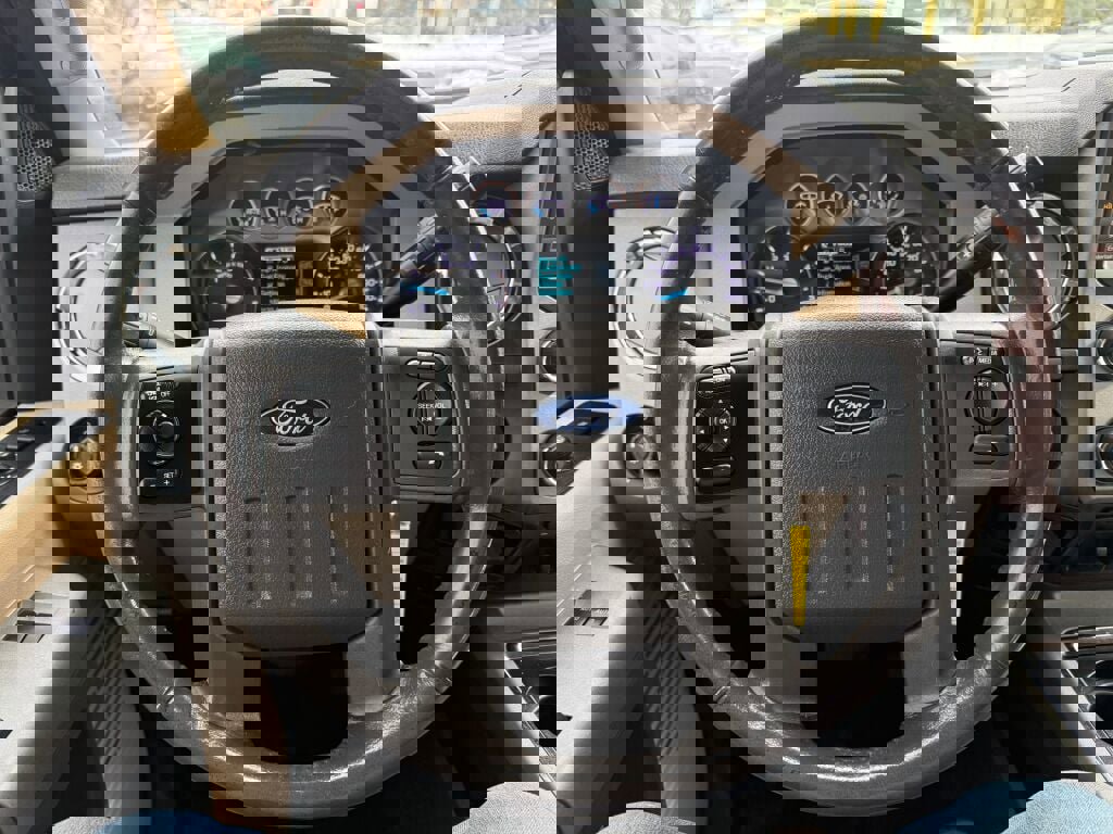 Used 2016 Ford F350 Lariat w/ Chrome Package image 12