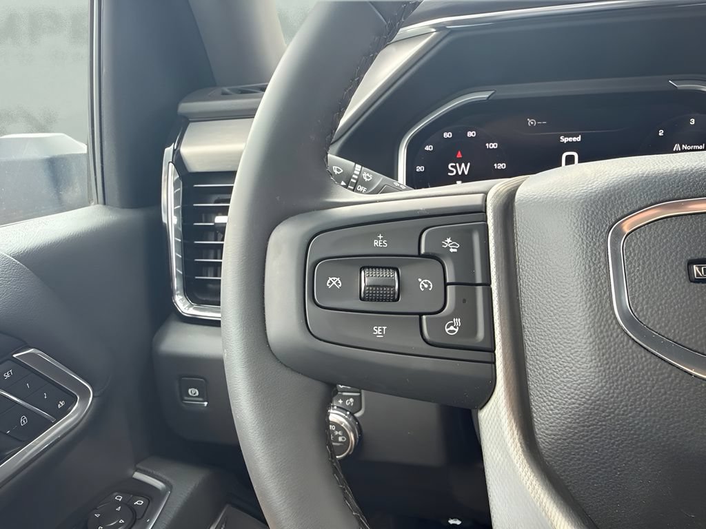 Used 2026 GMC Sierra 3500 Denali w/ Technology Package AWD/4WD image 16