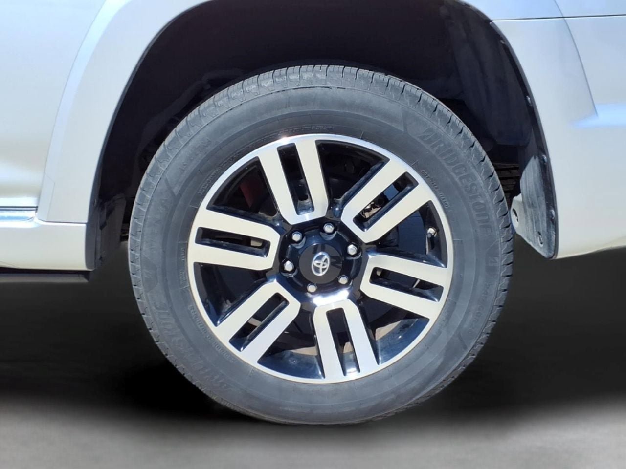 Used 2019 Toyota 4Runner Limited AWD/4WD image 3
