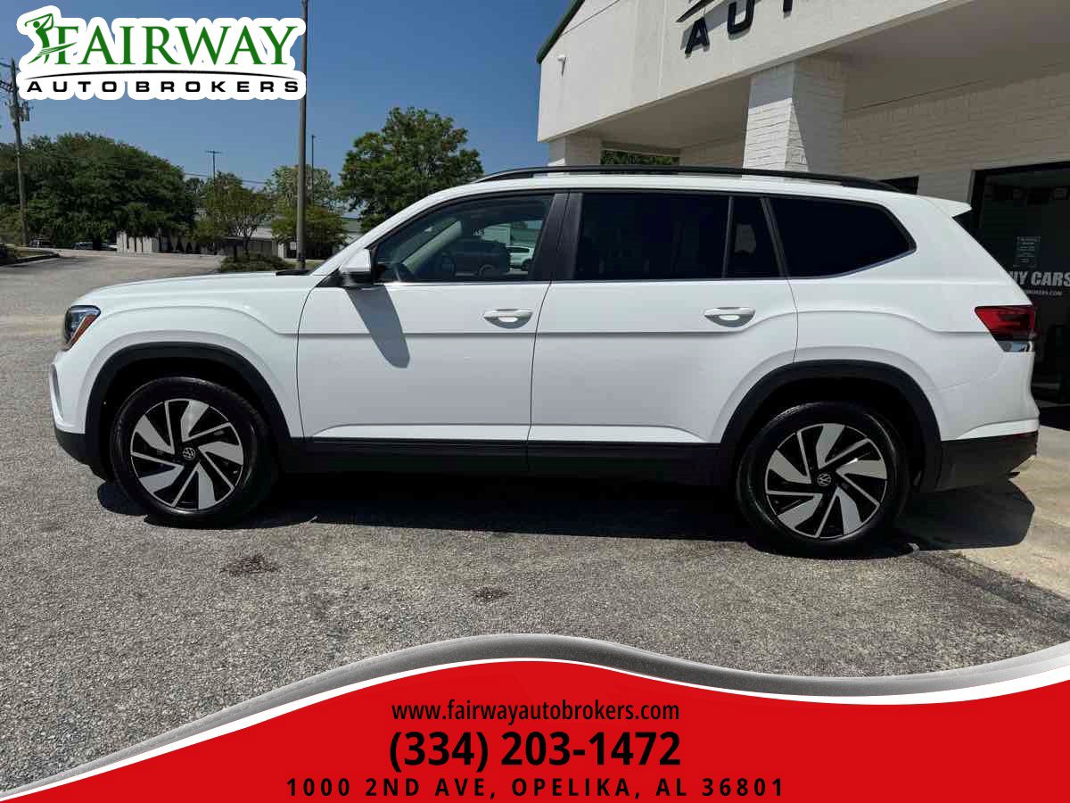 Used 2025 Volkswagen Atlas SE AWD/4WD image 45