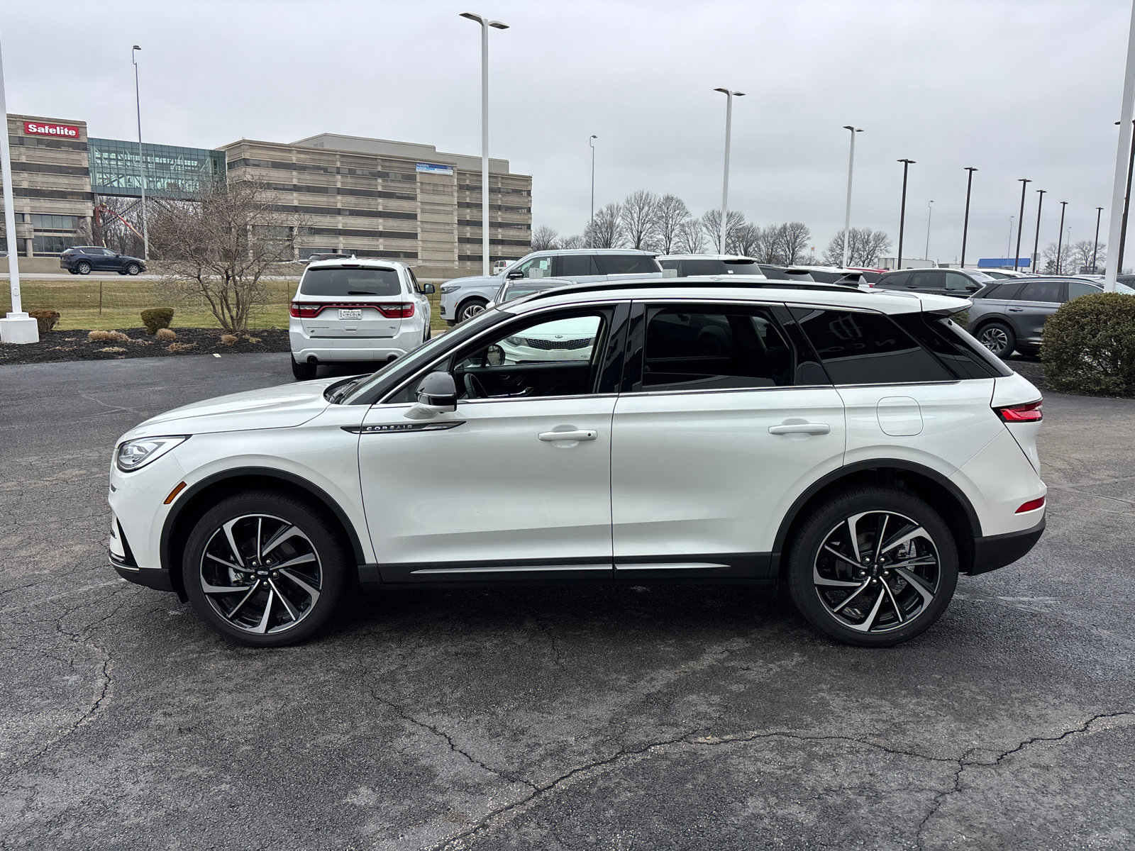New 2026 Lincoln Corsair Reserve AWD/4WD image 4