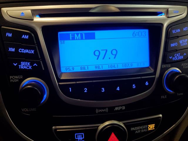 Used 2012 Hyundai Accent GLS FWD image 20