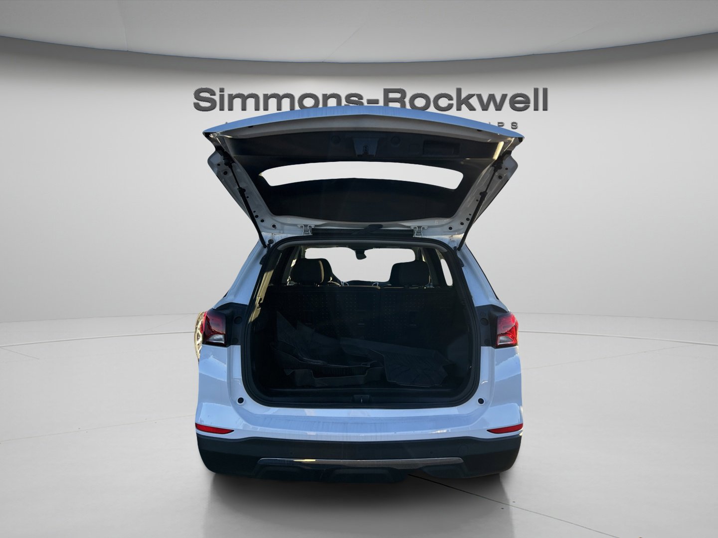 Used 2023 Chevrolet Equinox LT w/ LPO, Floor Liner Package image 16