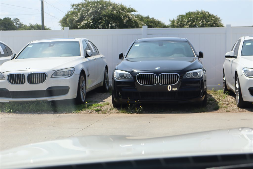 Used 2015 BMW 550i Sedan RWD image 25