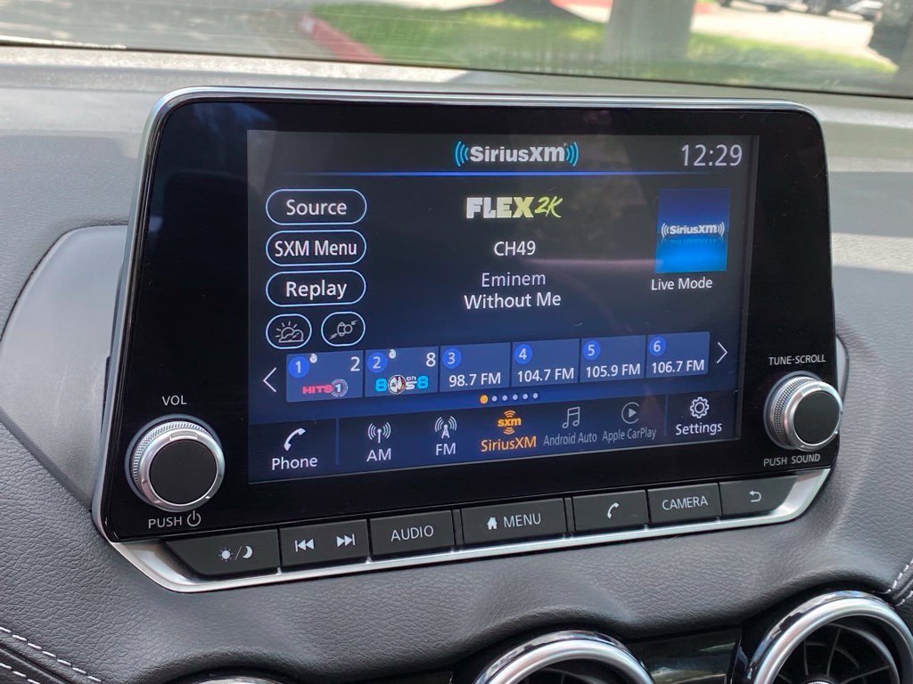 Used 2025 Nissan Sentra SV FWD image 17