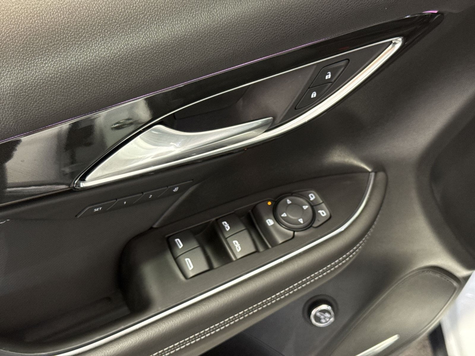 Used 2025 Buick Envision Preferred AWD/4WD image 16