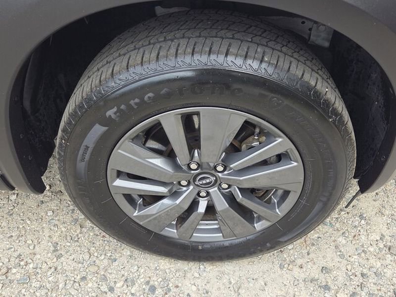 Used 2024 Nissan Pathfinder SV FWD image 17