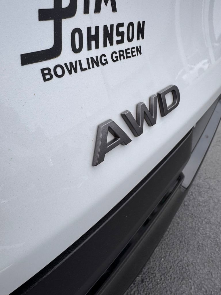 Used 2025 Nissan Murano SV AWD/4WD image 9