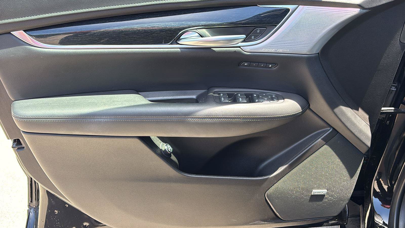 Certified 2023 Cadillac XT5 Premium Luxury FWD image 15