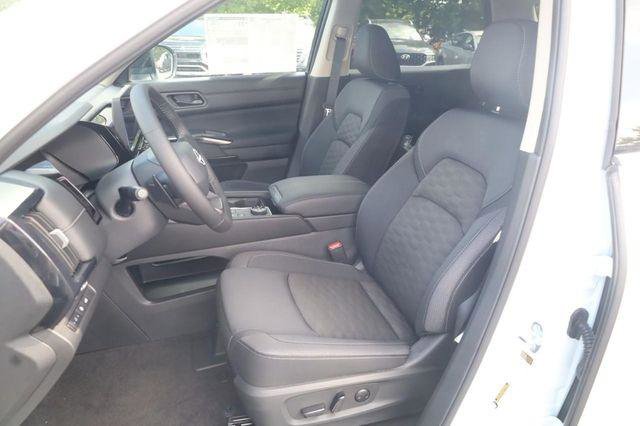 New 2026 Nissan Pathfinder SV w/ SV Premium Package AWD/4WD image 20