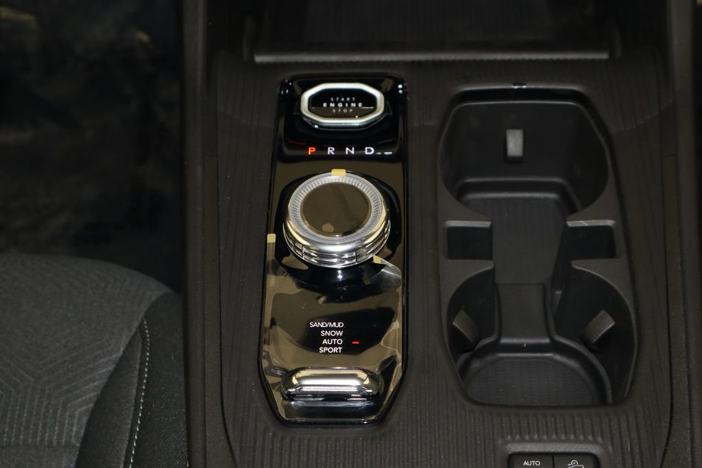 New 2026 Jeep Cherokee Laredo image 13