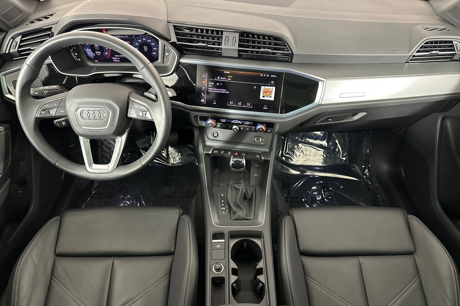 Used 2025 Audi Q3 2.0T Premium w/ Convenience Package image 12