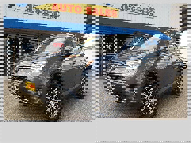 Used 2018 Toyota RAV4 XLE