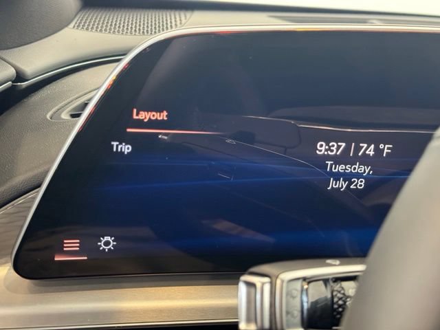 New 2026 Cadillac Lyriq Luxury AWD/4WD image 31