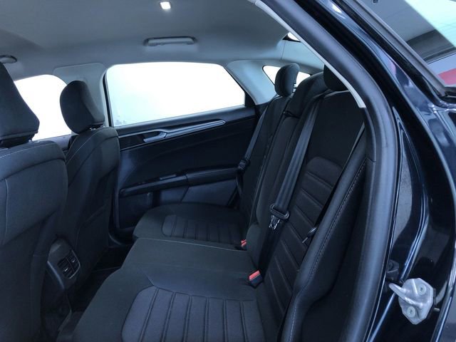 Used 2020 Ford Fusion SE image 20