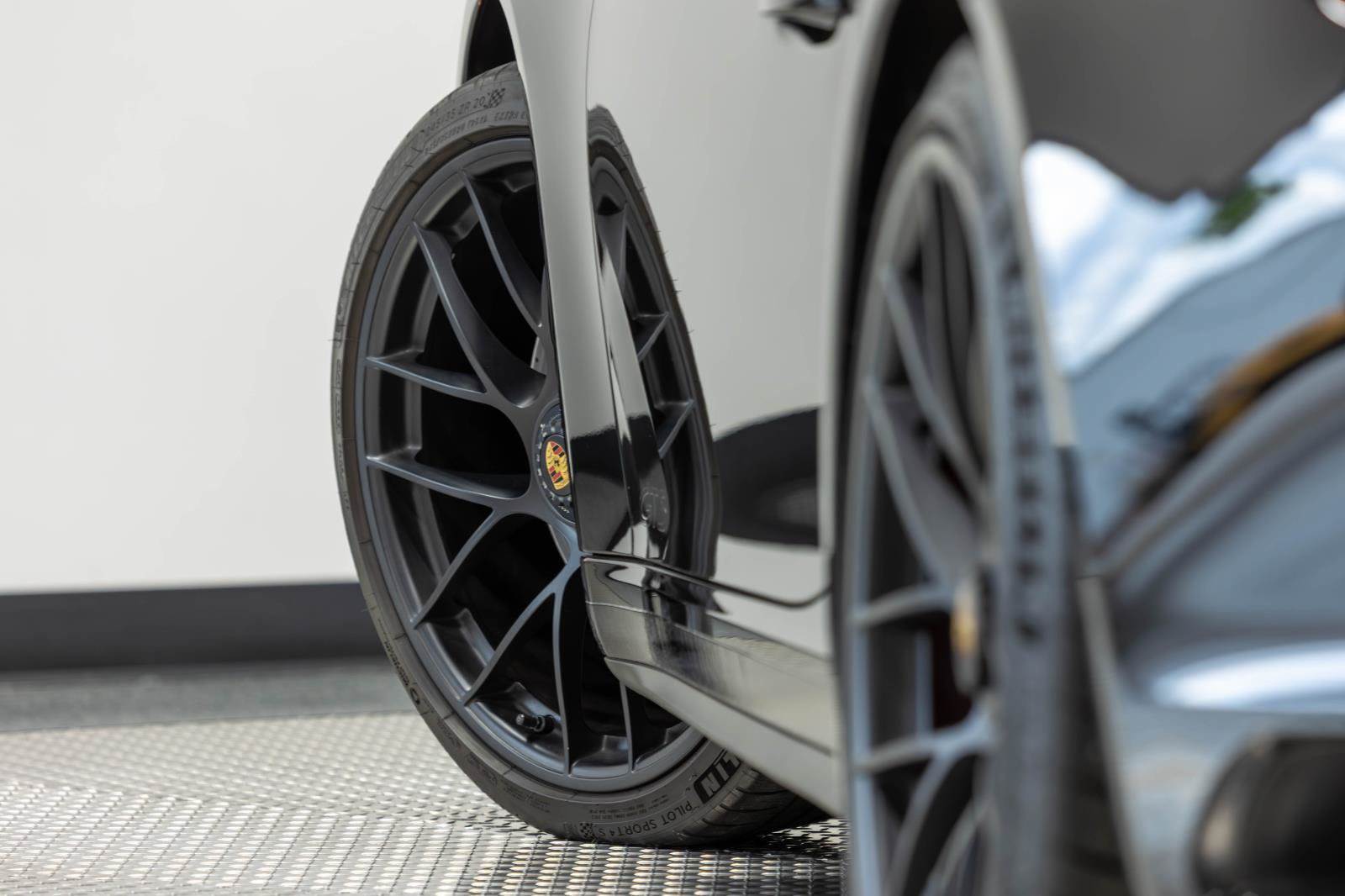 Used 2019 Porsche 911 Carrera GTS RWD image 40