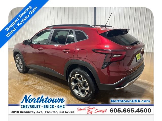 Used 2024 Chevrolet Trax LT w/ Driver Confidence Package image 3