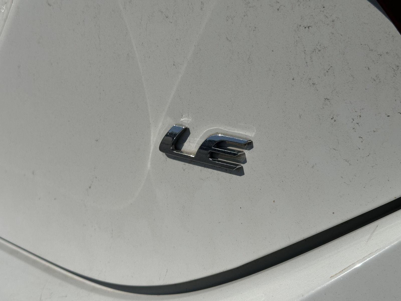 Used 2016 Toyota Corolla LE FWD image 10