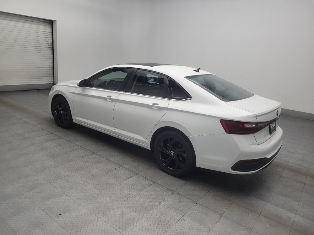 Used 2025 Volkswagen Jetta SE w/ Sunroof Package FWD image 3