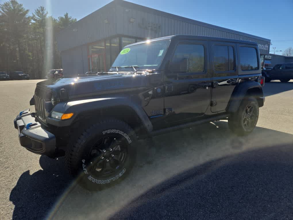 Used 2023 Jeep Wrangler Unlimited w/ Cold Weather Group AWD/4WD image 10