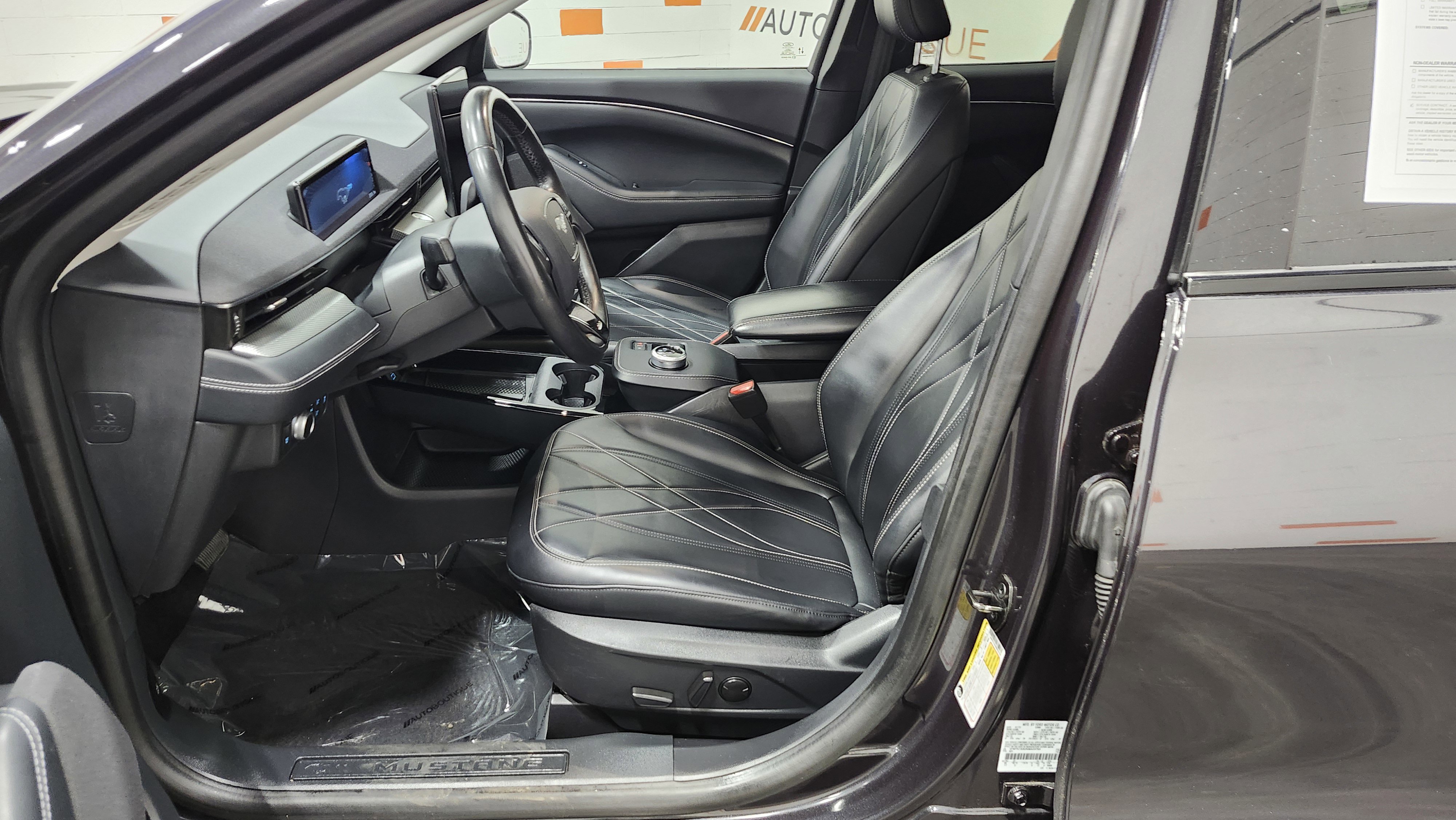 Used 2022 Ford Mustang Mach-E Select image 22