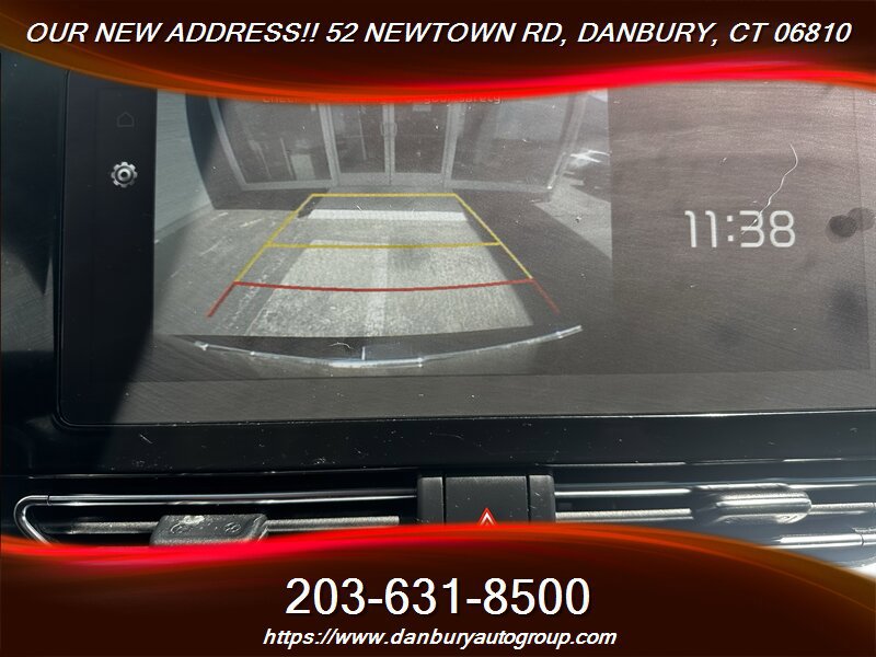 Used 2022 Kia Niro EX w/ Cold Weather Package FWD image 12