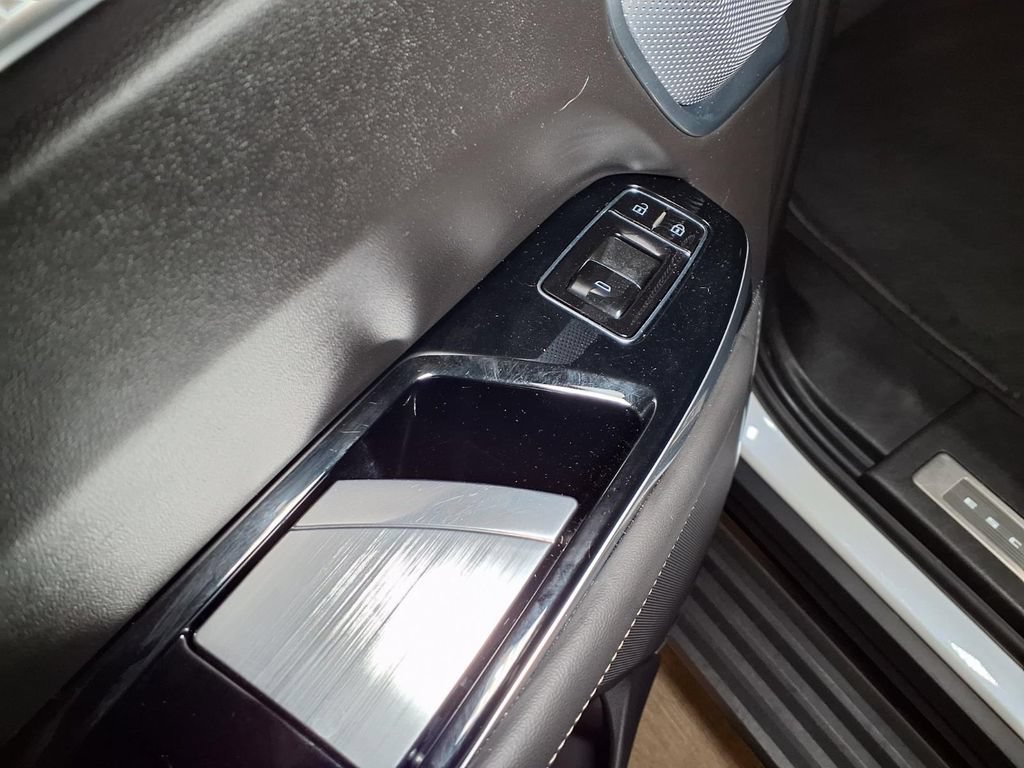 Certified 2025 Cadillac Escalade Sport Platinum AWD/4WD image 19