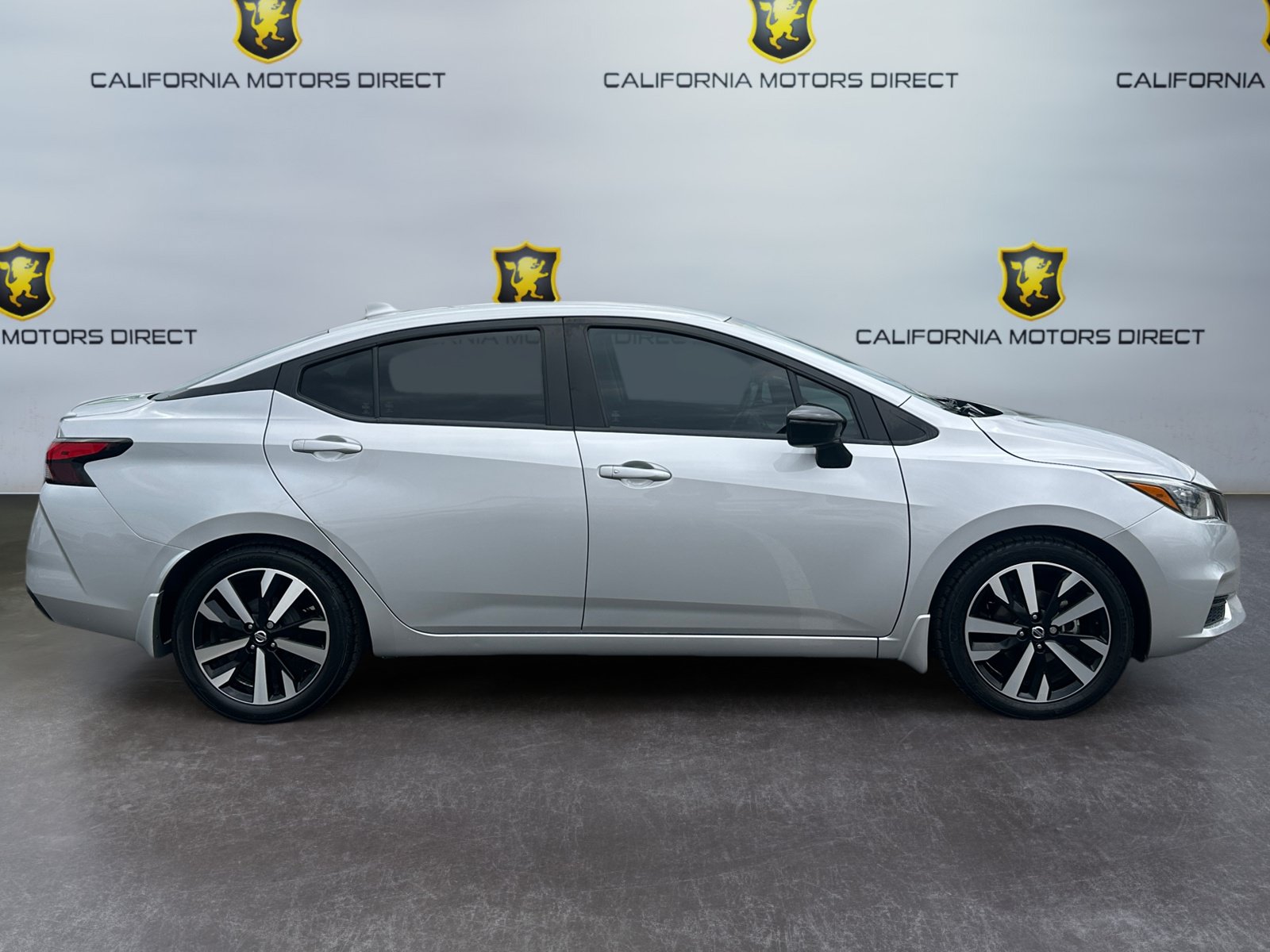 Used 2022 Nissan Versa SR w/ Convenience Package FWD image 6