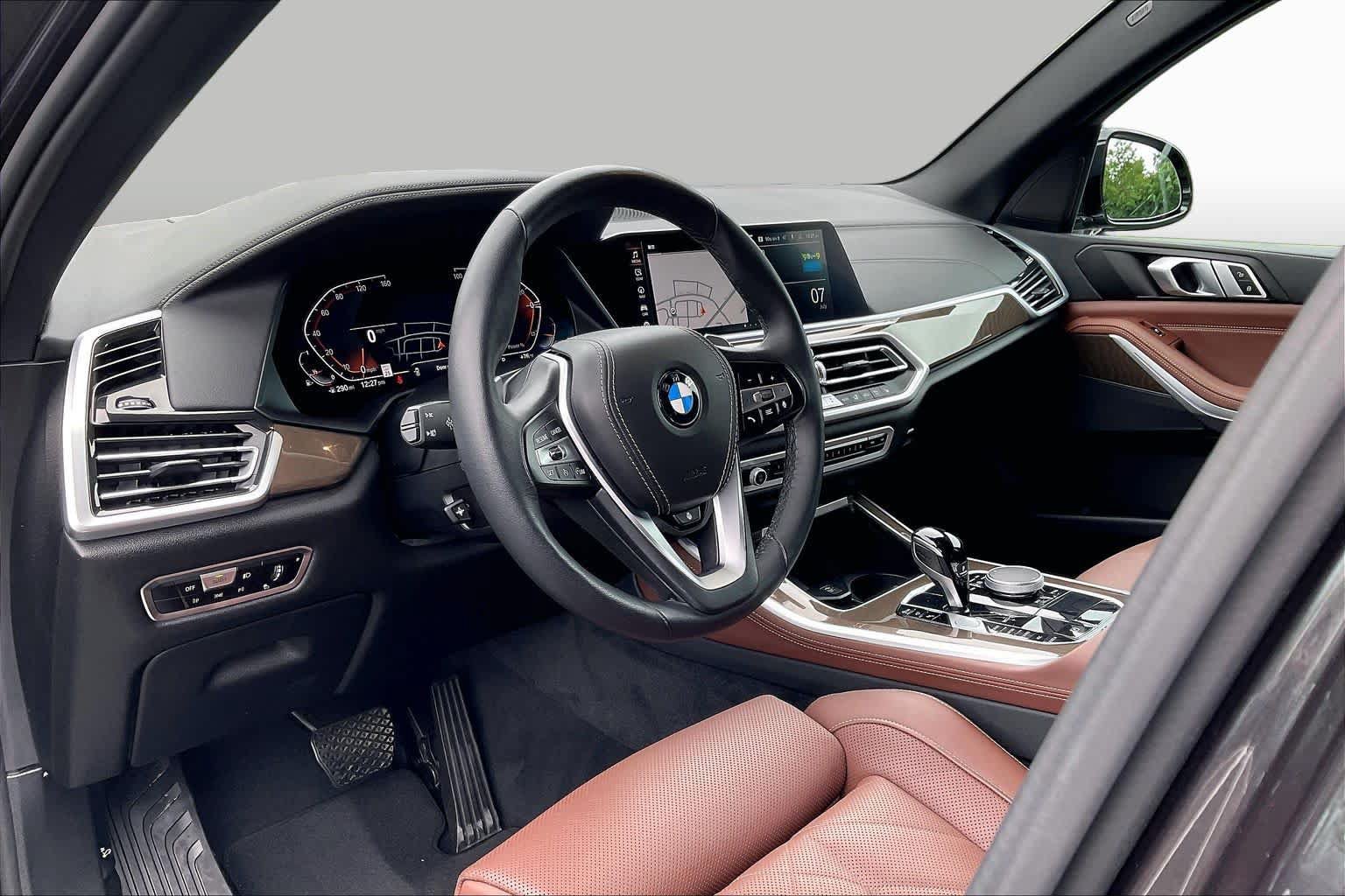 Used 2023 BMW X5 xDrive40i w/ Premium Package AWD/4WD image 17