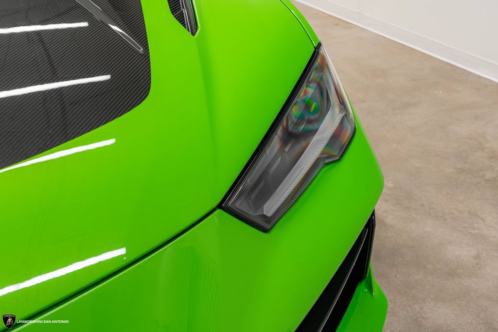 Used 2024 Lamborghini Urus Performante AWD/4WD image 14